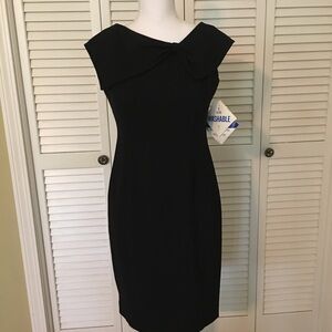 Danny & Nicole Classic Sleeveless Black Elegant Refined Dress Size 4 Petite